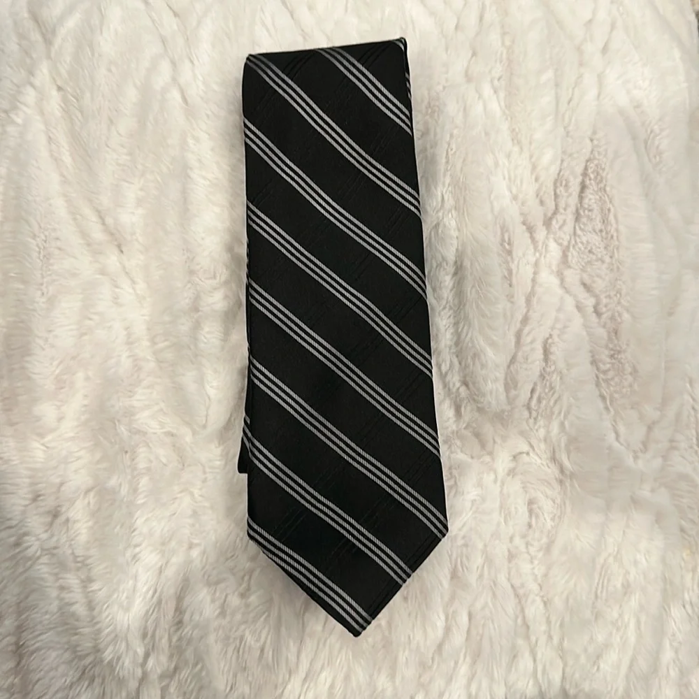 $3.00 - 15 TIES Stafford , Croft & Barrow ,apt9 , J,Ferrar ,Jones NY ect.